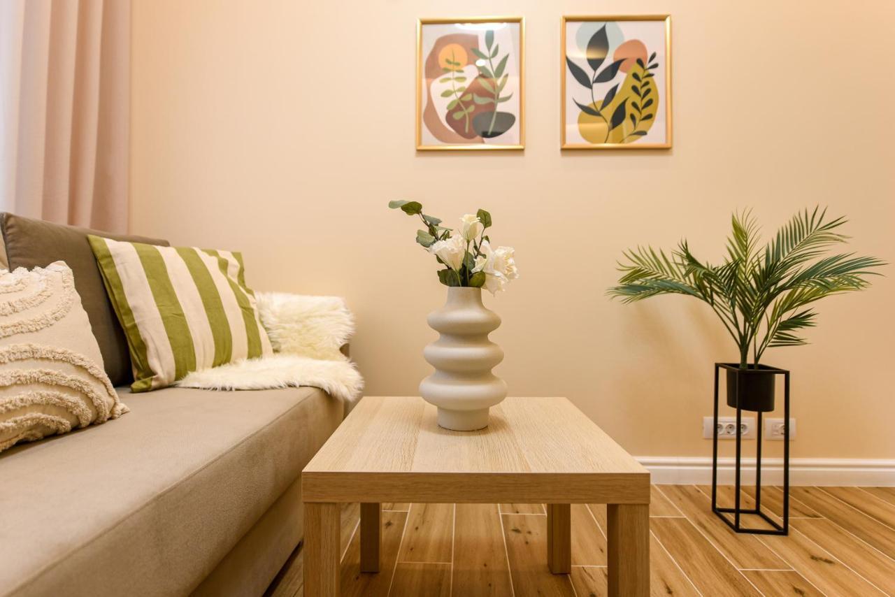 Green Leafy Brasov - Ideal 2 Bedroom Apartment Exterior foto
